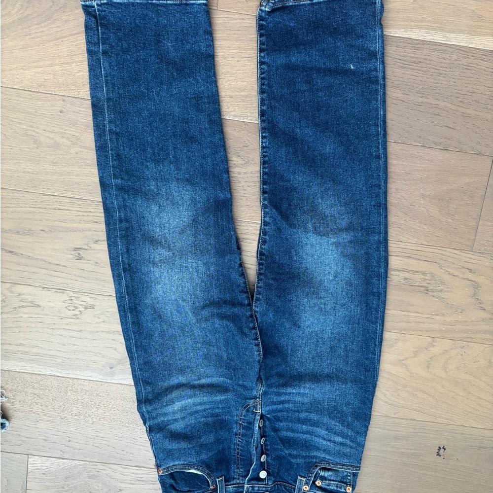 Levis Women’s Blue Jeans